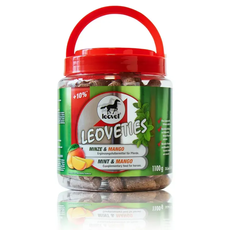 Leovet 1.1 kg Mint and Mango Horse Treats in Green