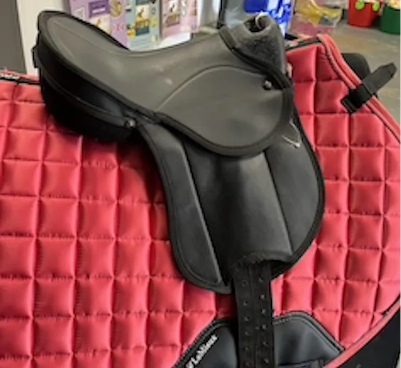 Cub Saddle Small